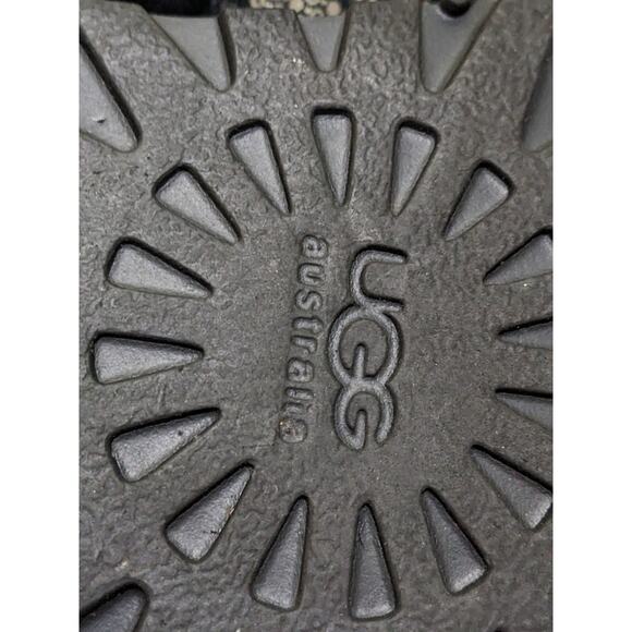 Size 9 UGG Mini Bailey Glimmer Metallic Polka Dot Bling Button Black Boots Shoes - Picture 10 of 12